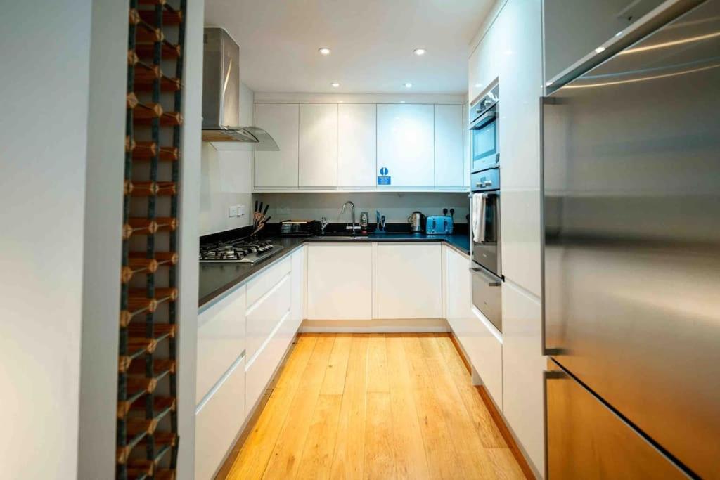 Villa Spacious And Cosy 3Brs 5F House In Heart Of Londres Extérieur photo